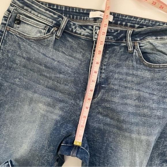 Kancan High Rise Distressed Jeans Size 3XL Raw Hem - Picture 4 of 7